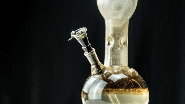 How to Clean a Bong