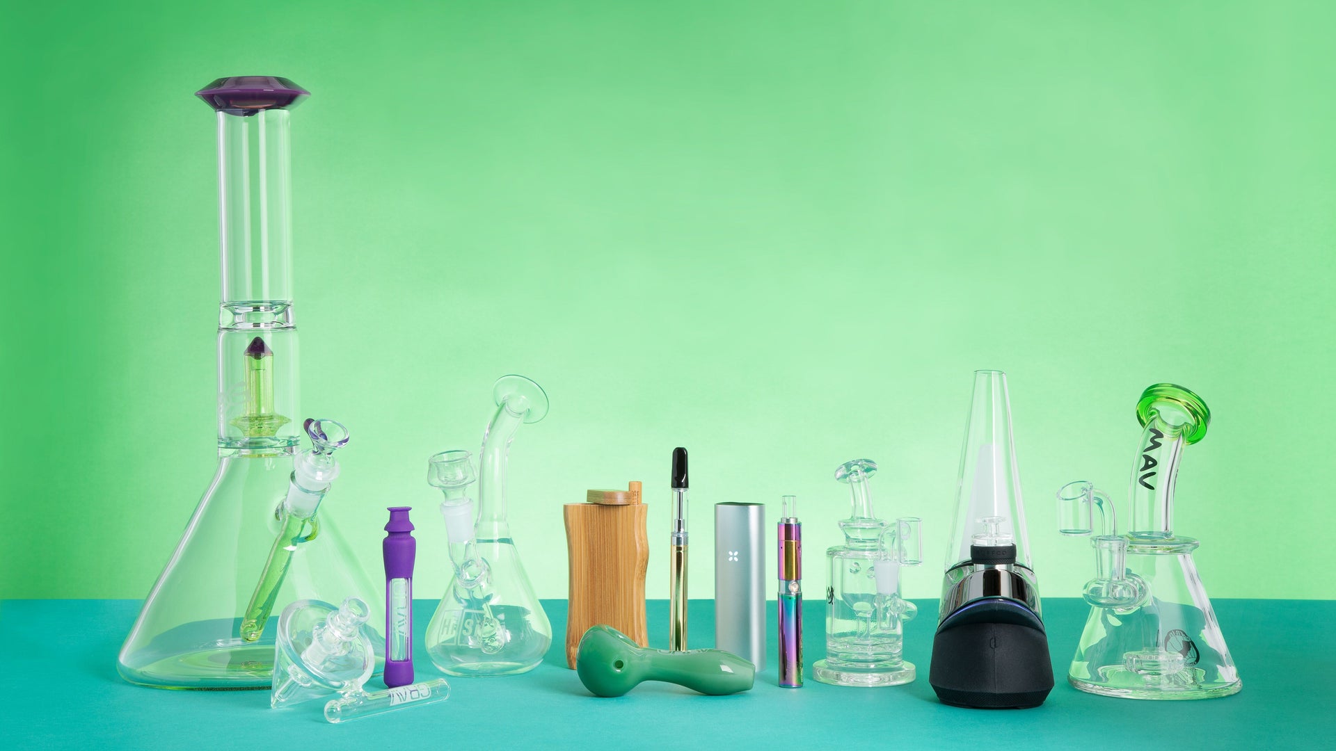 Best Weed Accessories for Smoking: Bongs and Pipes for Every Budget