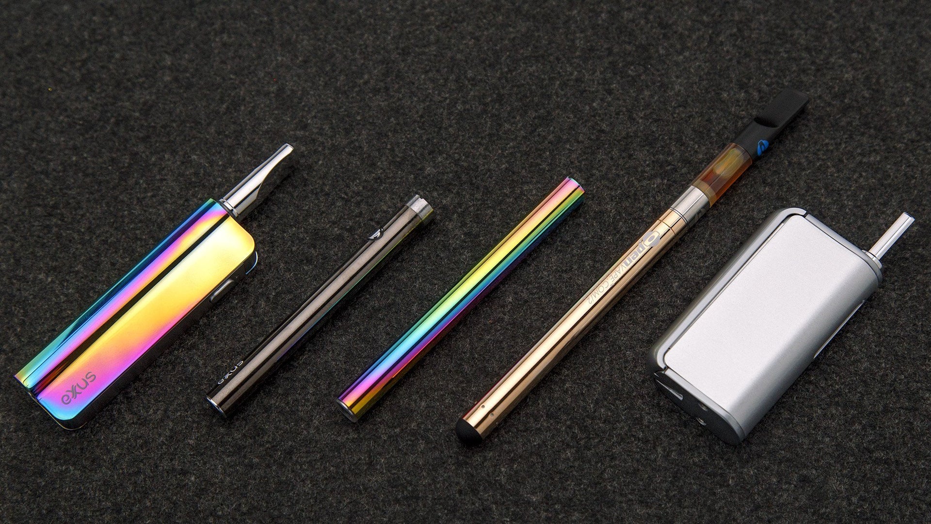 Dab Pens vs. Vape Cartridges: Which is Right for You? - Helping Hands  Cannabis