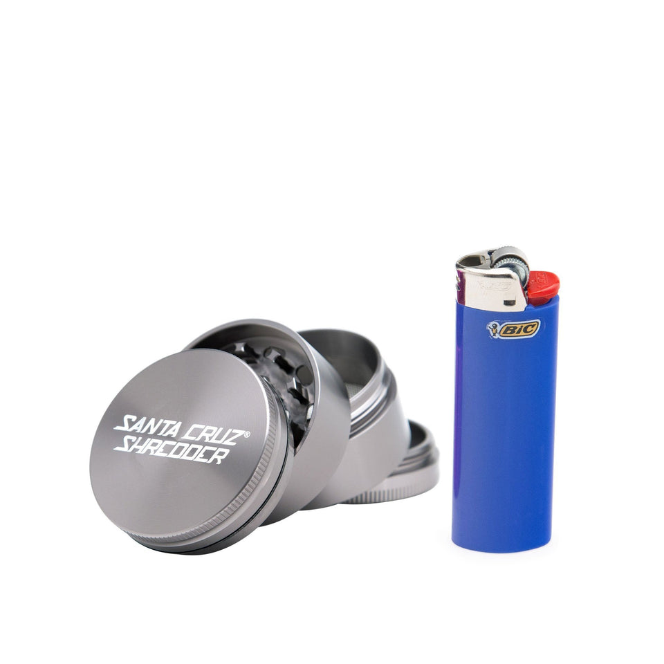 santa-cruz-shredder-medium-4-piece-grind